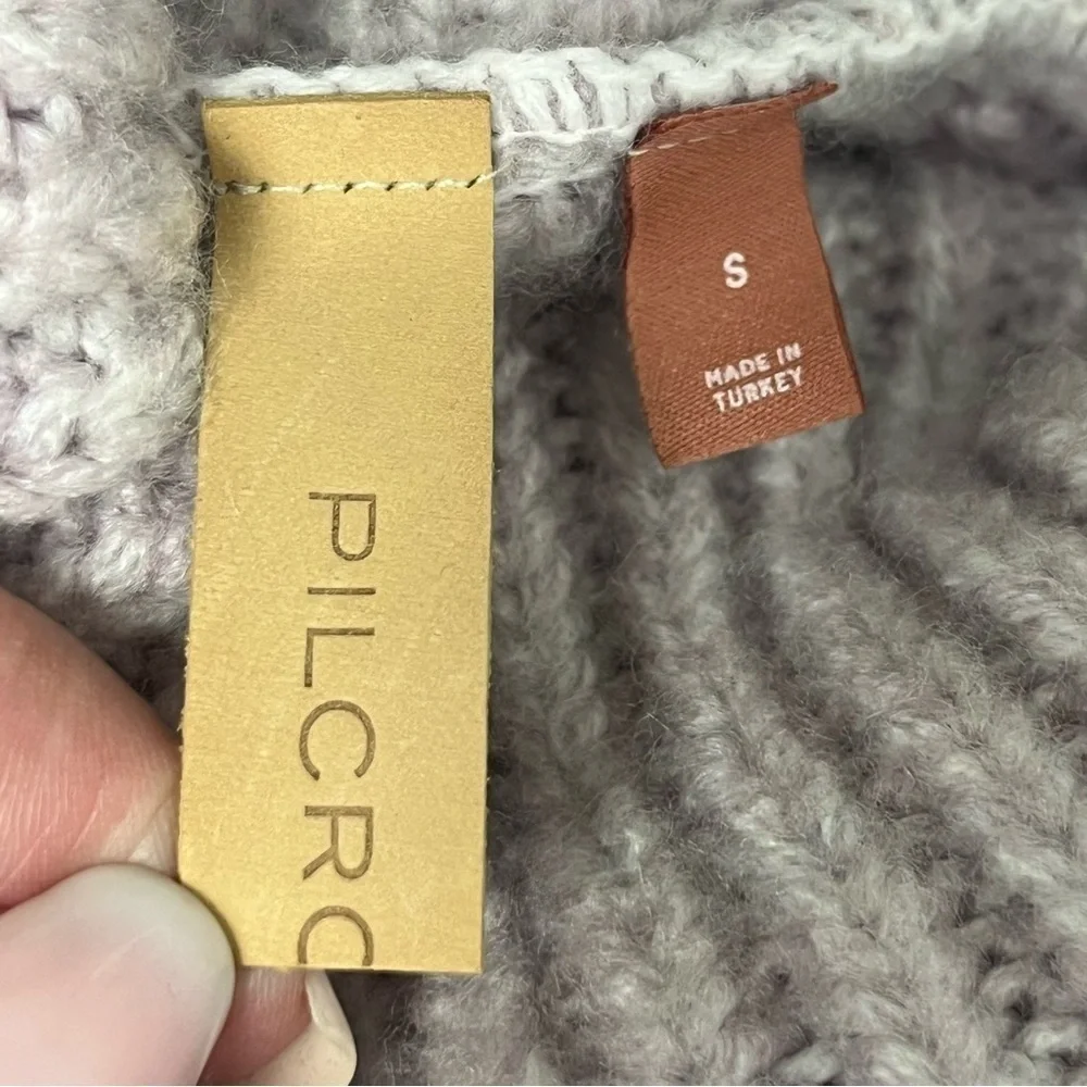 Pilcro lavender open shoulder chunky knit turtleneck sweater, small.